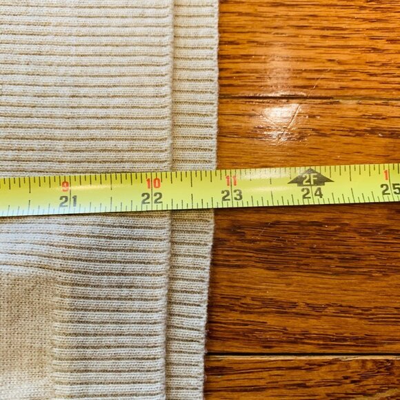 Pendleton 100% Merino Wool Cream Turtleneck Sweater Size Medium - Picture 7 of 15